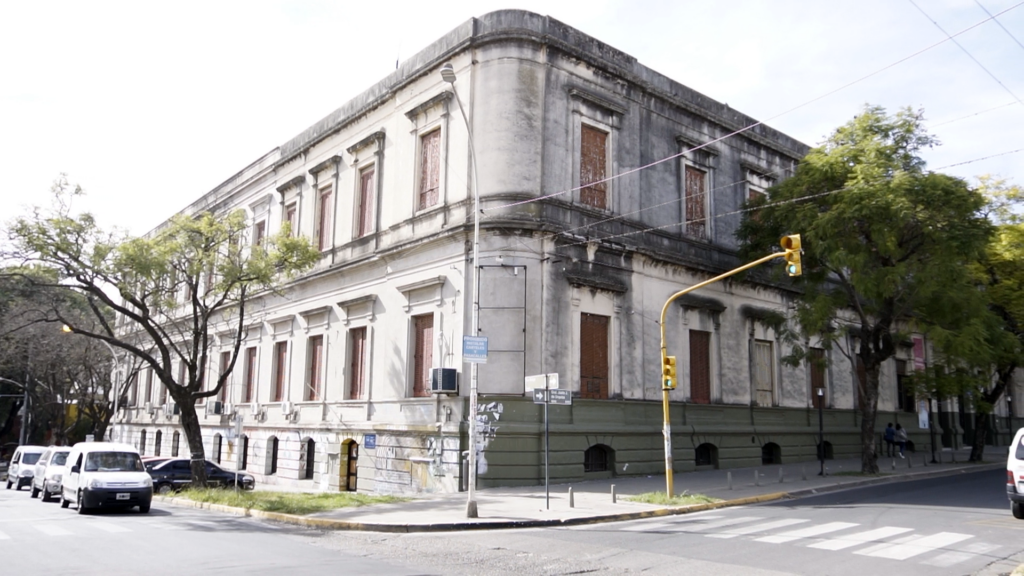 Nuestra Facultad Pondrá En Valor Sus Fachadas Facultad De Ciencias Económicas Uner 0869